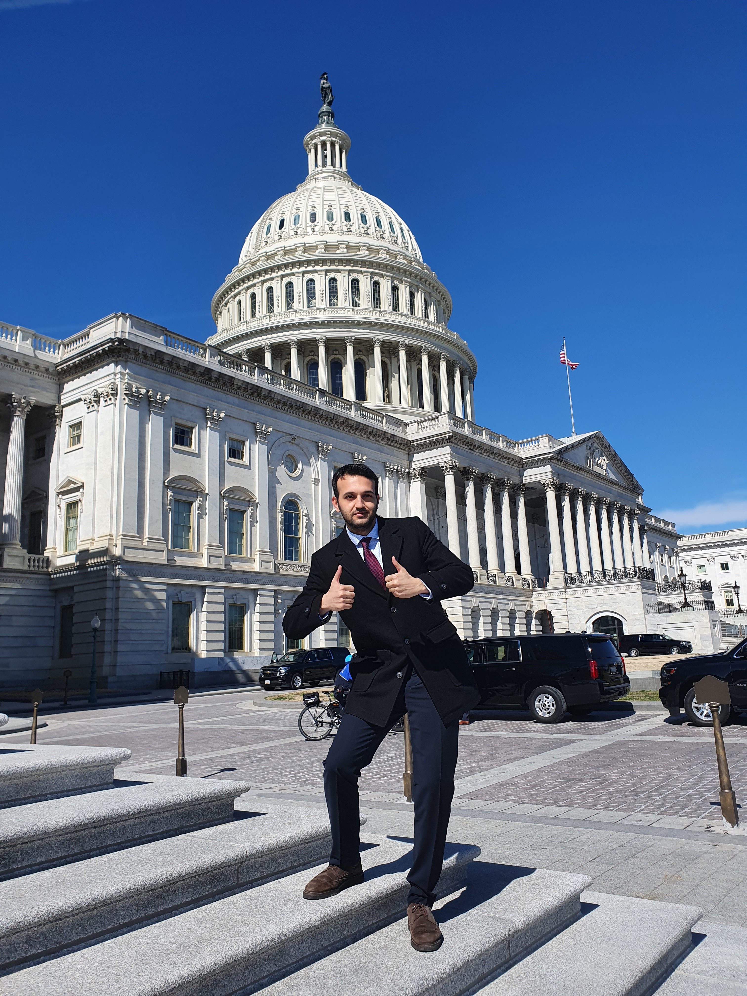 Ugur in front of Capitol Hill in Washington DC