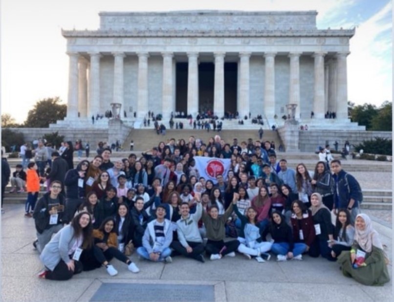 Kuwait Cohort Group Photo in front of Lincoln memorial
