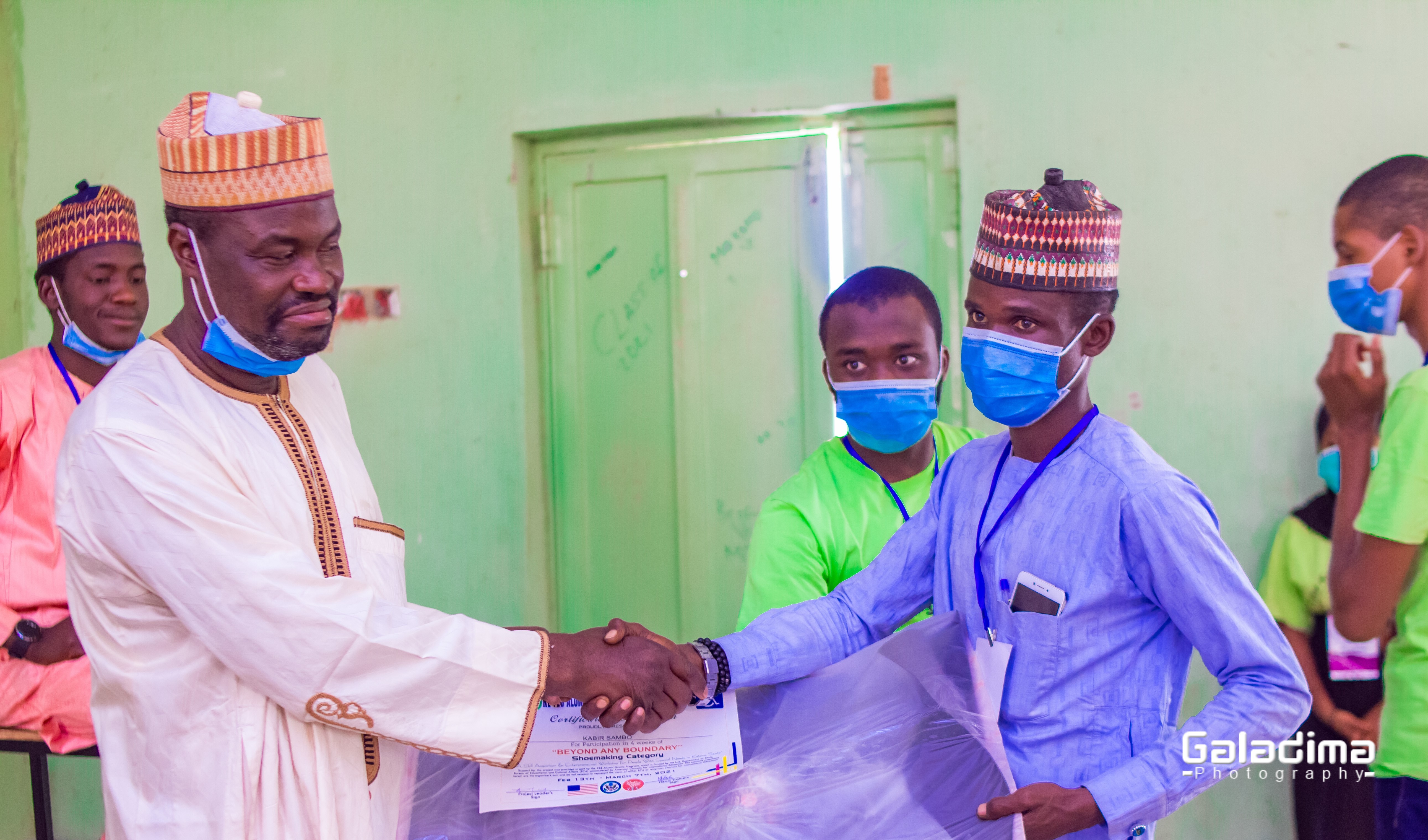 Lawal A Guest Presents Certificate Startup Kit To A Deaf Participant